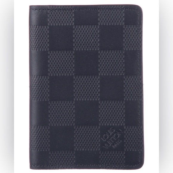 Louis Vuitton Wallet - Picture 1 of 3